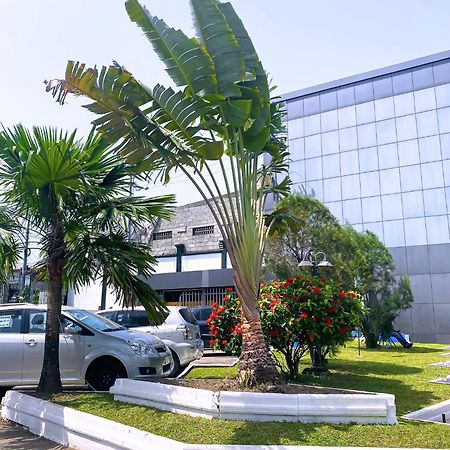 דואלה Hotel Vallee Des Princes מראה חיצוני תמונה