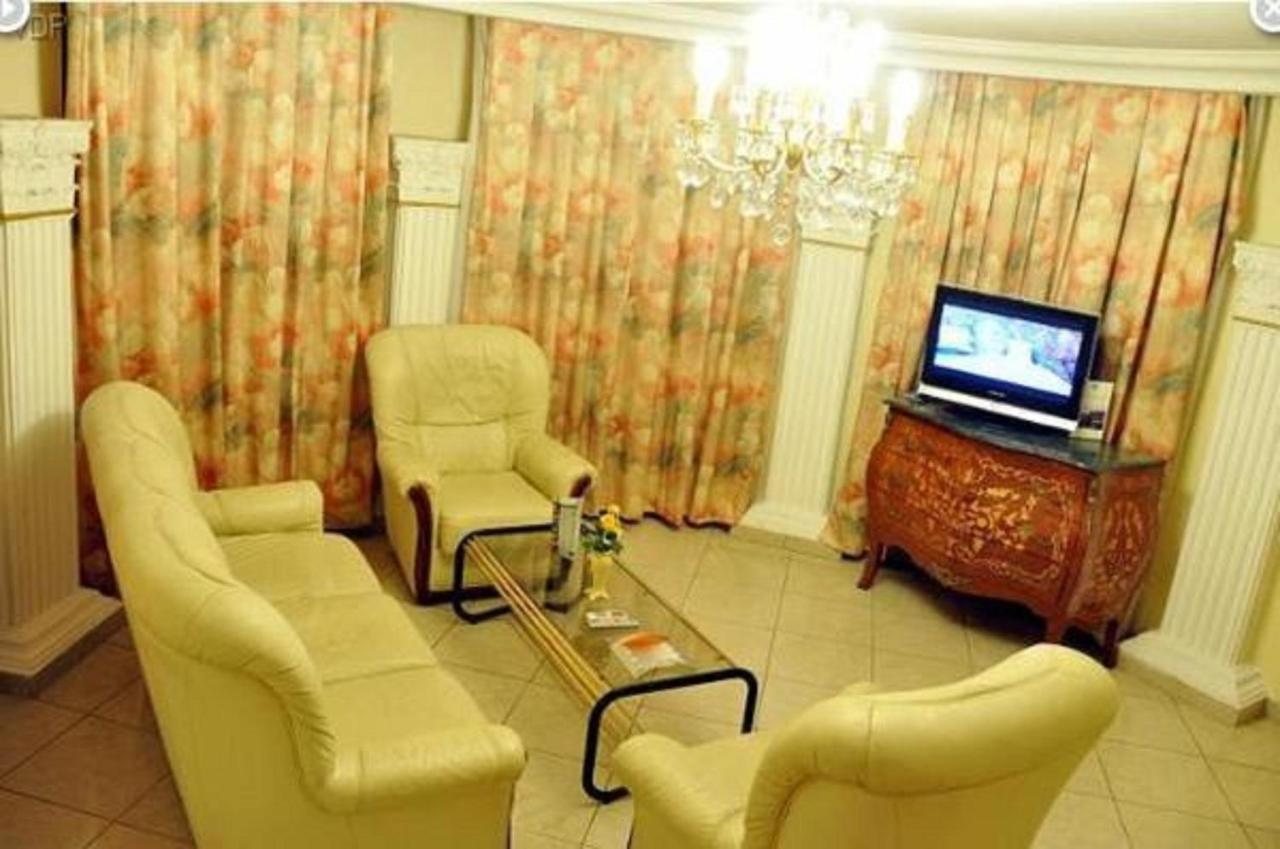 דואלה Hotel Vallee Des Princes מראה חיצוני תמונה